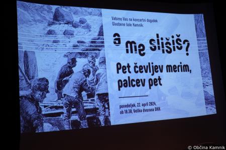 A me slišiš Pet čevljev merim, palcev pet (6)